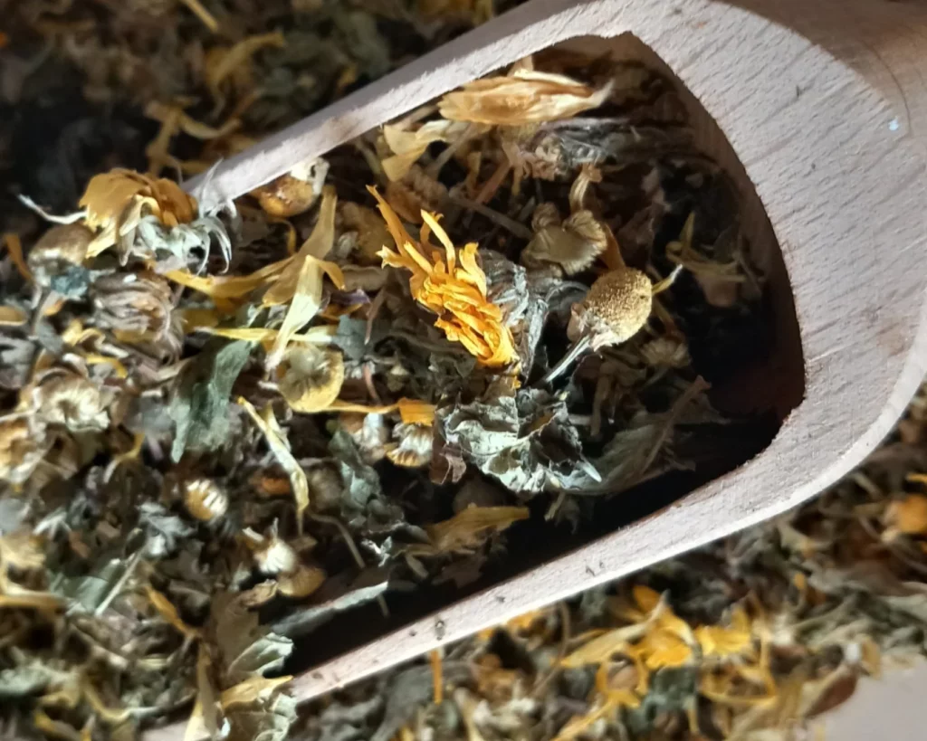  dried herb tea blend